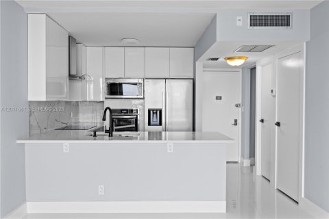 Copropriété à vendre à Aventura, Floride: 1 chambre, 84.82 m2 № 2075076 - photo 9
