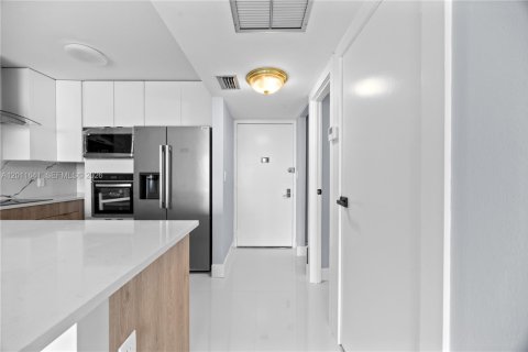Copropriété à vendre à Aventura, Floride: 1 chambre, 84.82 m2 № 2075076 - photo 8