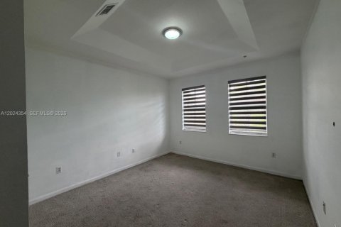 Copropriété à vendre à Doral, Floride: 3 chambres, 116.69 m2 № 2084814 - photo 10