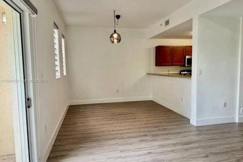 Copropriété à vendre à Doral, Floride: 3 chambres, 116.69 m2 № 2084814 - photo 5