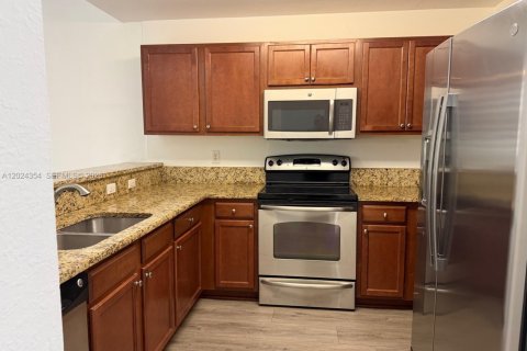 Copropriété à vendre à Doral, Floride: 3 chambres, 116.69 m2 № 2084814 - photo 6