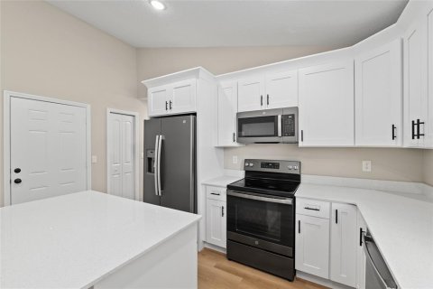 House in Summerfield, Florida 4 bedrooms, 166.95 sq.m. № 1744542 - photo 22