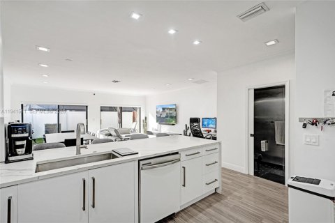 Adosado en venta en Aventura, Florida, 2 dormitorios, 127.83 m2 № 2152731 - foto 12