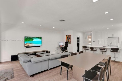 Adosado en venta en Aventura, Florida, 2 dormitorios, 127.83 m2 № 2152731 - foto 14