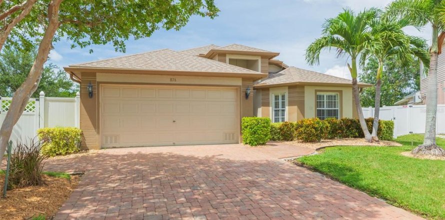 Villa ou maison à Saint Petersburg, Floride 3 chambres, 189.24 m2 № 2205823