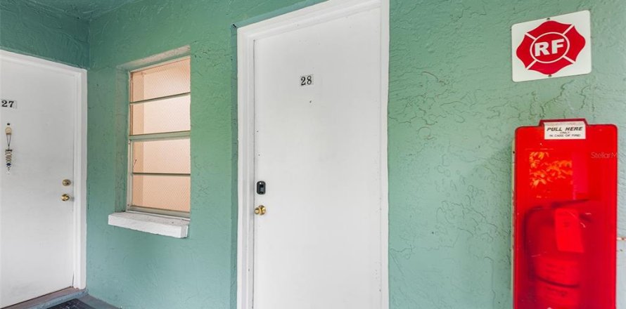 Appartement à Saint Petersburg, Floride 1 chambre, 59.46 m2 № 2226221