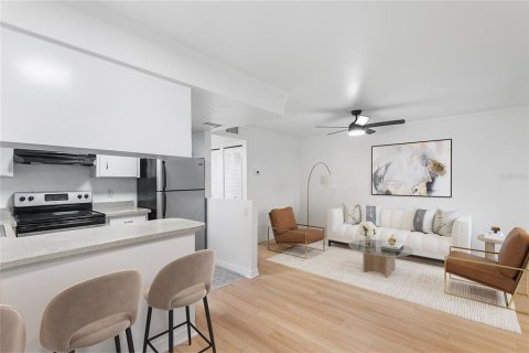 Appartement à louer à Saint Petersburg, Floride: 1 chambre, 59.46 m2 № 2226221 - photo 2