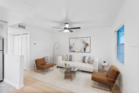 Appartement à louer à Saint Petersburg, Floride: 1 chambre, 59.46 m2 № 2226221 - photo 3