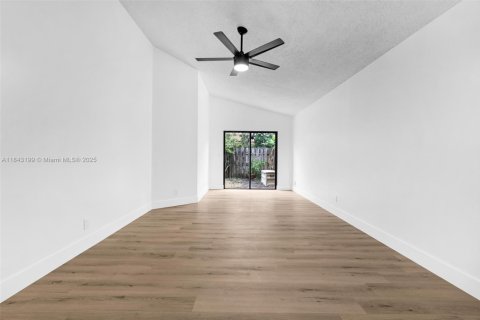 Casa en venta en North Lauderdale, Florida, 3 dormitorios, 133.97 m2 № 1836191 - foto 12