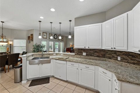House in Kissimmee, Florida 4 bedrooms, 227.8 sq.m. № 1803406 - photo 13