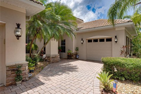 House in Kissimmee, Florida 4 bedrooms, 227.8 sq.m. № 1803406 - photo 3