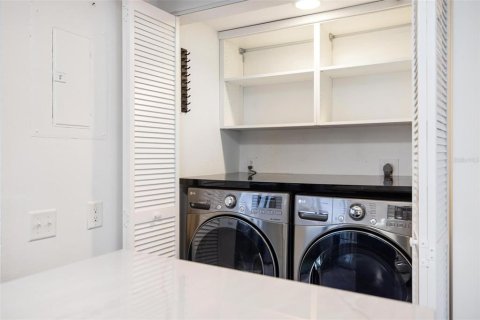 Condominio en venta en Sarasota, Florida, 2 dormitorios, 117.43 m2 № 1843966 - foto 21