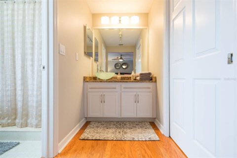 Townhouse in Tampa, Florida 2 bedrooms, 138.98 sq.m. № 2205572 - photo 17