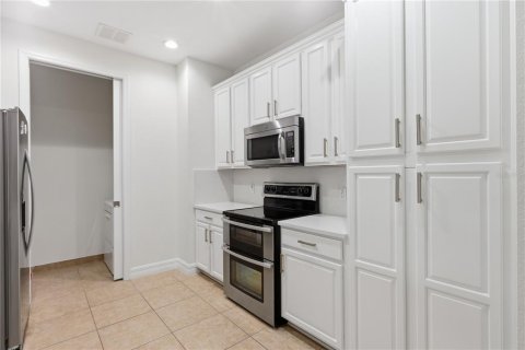 Touwnhouse à vendre à Orlando, Floride: 3 chambres, 130.81 m2 № 2394172 - photo 10