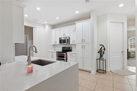 Touwnhouse à vendre à Orlando, Floride: 3 chambres, 130.81 m2 № 2394172 - photo 7