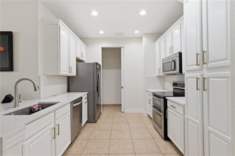 Touwnhouse à vendre à Orlando, Floride: 3 chambres, 130.81 m2 № 2394172 - photo 8