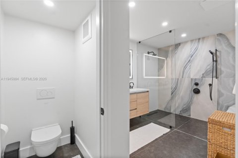 Villa ou maison à vendre à Biscayne Park, Floride: 3 chambres, 149.11 m2 № 2002472 - photo 28