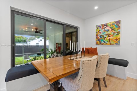 Villa ou maison à vendre à Biscayne Park, Floride: 3 chambres, 149.11 m2 № 2002472 - photo 7