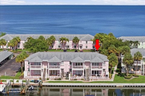 Condo in Saint Petersburg, Florida, 1 bedroom № 2205414