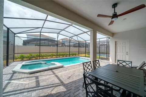 House in Davenport, Florida 7 bedrooms, 288.18 sq.m. № 2104462 - photo 13