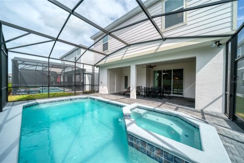 House in Davenport, Florida 7 bedrooms, 288.18 sq.m. № 2104462 - photo 15