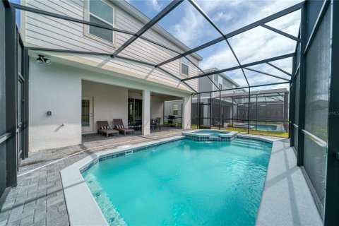 House in Davenport, Florida 7 bedrooms, 288.18 sq.m. № 2104462 - photo 17