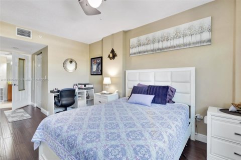 Condo in West Palm Beach, Florida, 2 bedrooms  № 1706585 - photo 23