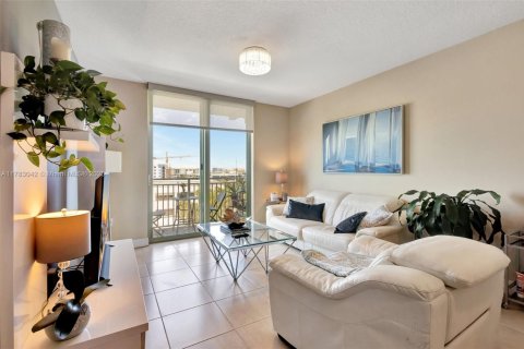 Condo in West Palm Beach, Florida, 2 bedrooms  № 1706585 - photo 7