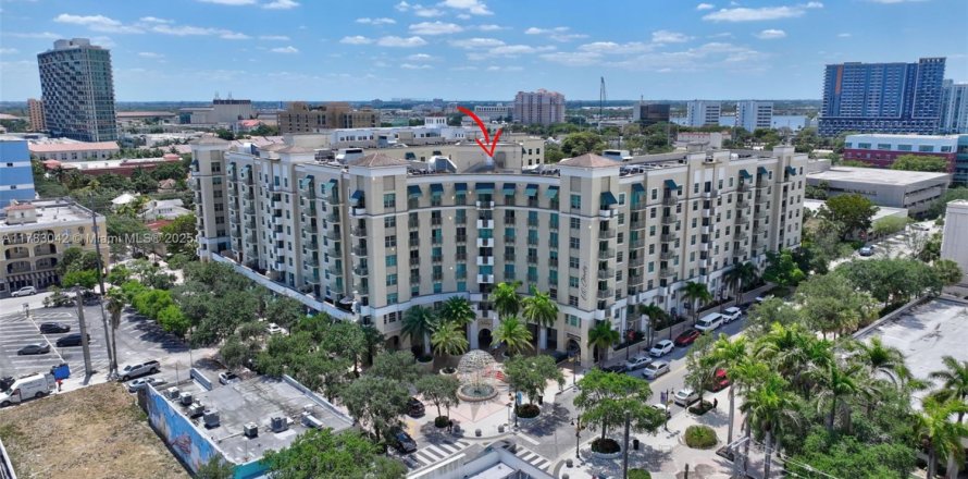 Condominio en West Palm Beach, Florida, 2 dormitorios № 1706585