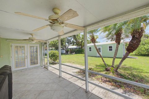 House in Port St. Lucie, Florida 3 bedrooms, 159.51 sq.m. № 2180560 - photo 15