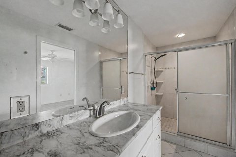 House in Port St. Lucie, Florida 3 bedrooms, 159.51 sq.m. № 2180560 - photo 10