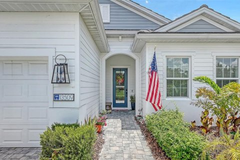 House in Bradenton, Florida 4 bedrooms, 256.22 sq.m. № 2220753 - photo 3