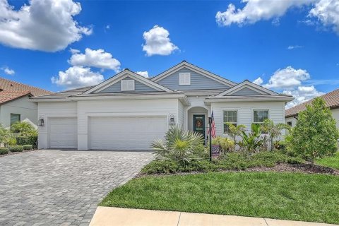 House in Bradenton, Florida 4 bedrooms, 256.22 sq.m. № 2220753 - photo 2