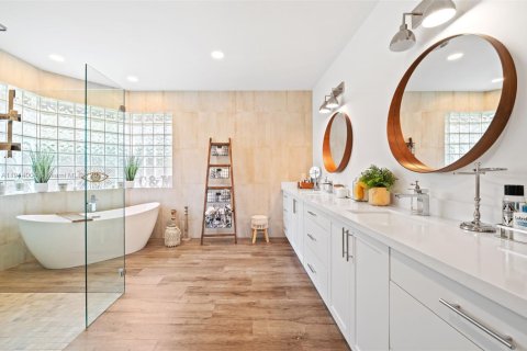 Villa ou maison à vendre à Weston, Floride: 5 chambres, 351.54 m2 № 1969864 - photo 17