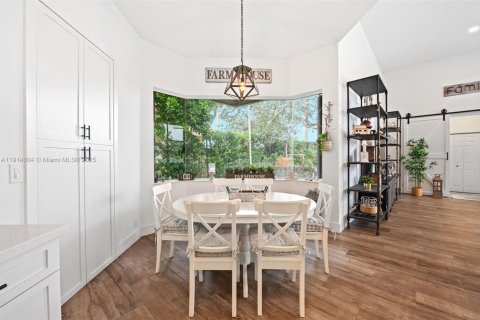 Villa ou maison à vendre à Weston, Floride: 5 chambres, 351.54 m2 № 1969864 - photo 15