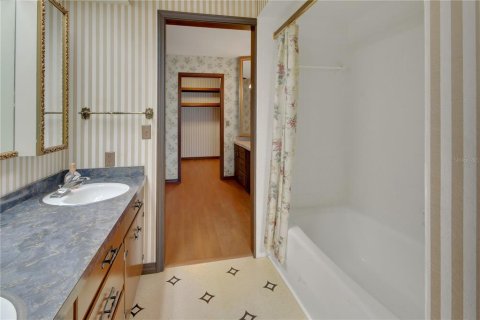 Villa ou maison à vendre à DeLand, Floride: 4 chambres, 241.36 m2 № 2339527 - photo 21