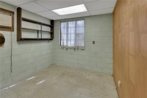Villa ou maison à vendre à DeLand, Floride: 4 chambres, 241.36 m2 № 2339527 - photo 25