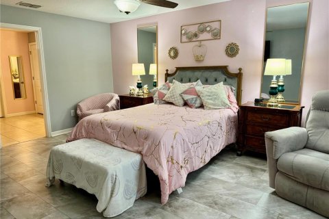Casa en venta en Ruskin, Florida, 4 dormitorios, 179.86 m2 № 1901964 - foto 11