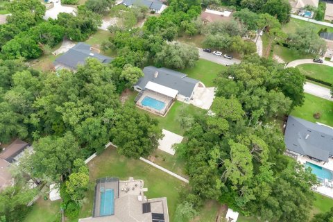 House in Longwood, Florida 4 bedrooms, 263.19 sq.m. № 2230731 - photo 11