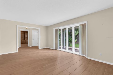 House in Longwood, Florida 4 bedrooms, 263.19 sq.m. № 2230731 - photo 17