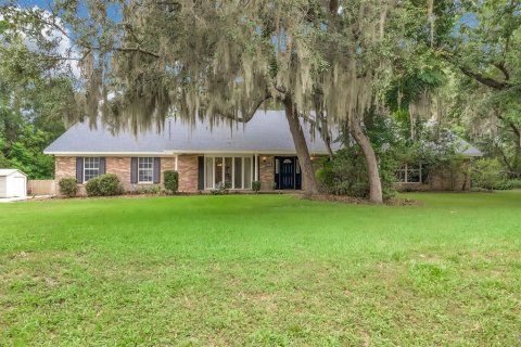House in Longwood, Florida 4 bedrooms, 263.19 sq.m. № 2230731 - photo 3