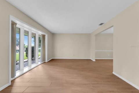 House in Longwood, Florida 4 bedrooms, 263.19 sq.m. № 2230731 - photo 16