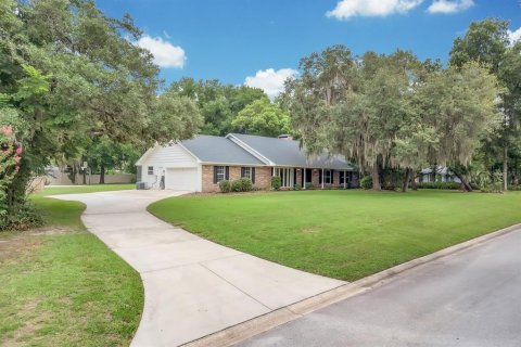 House in Longwood, Florida 4 bedrooms, 263.19 sq.m. № 2230731 - photo 2