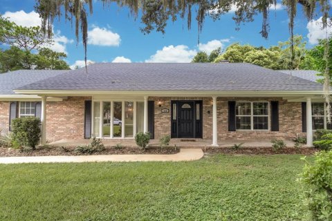 House in Longwood, Florida 4 bedrooms, 263.19 sq.m. № 2230731 - photo 5