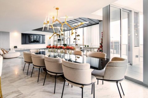 Copropriété à vendre à Miami, Floride: 4 chambres, 357.86 m2 № 1697981 - photo 2