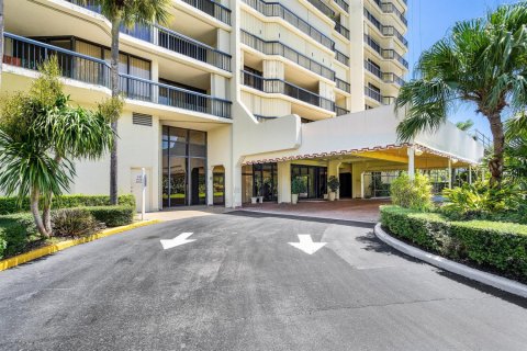 Condominio en venta en West Palm Beach, Florida, 3 dormitorios, 204.38 m2 № 890408 - foto 1