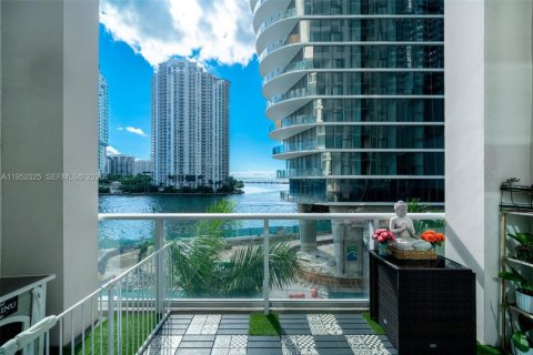 Condo in Miami, Florida, 1 bedroom № 2181770 - photo 25