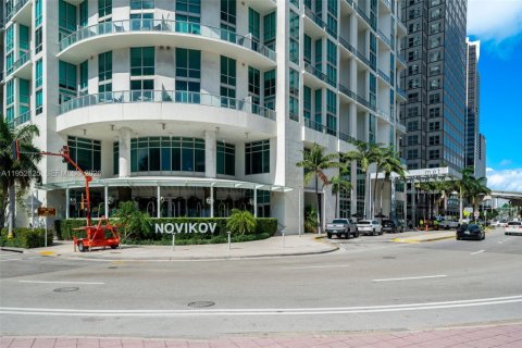 Condo in Miami, Florida, 1 bedroom № 2181770 - photo 5