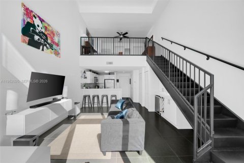 Condo in Miami, Florida, 1 bedroom № 2181770 - photo 7