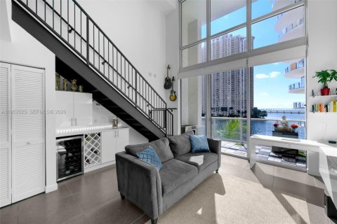 Condo in Miami, Florida, 1 bedroom № 2181770